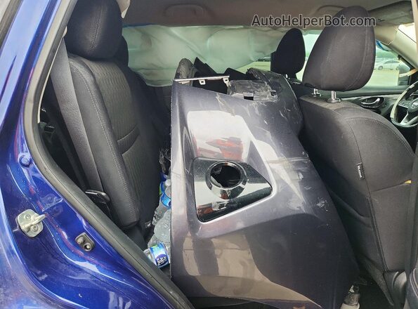 5N1AT2MT7HC882088 2017 NISSAN ROGUE Blue Rear interior view