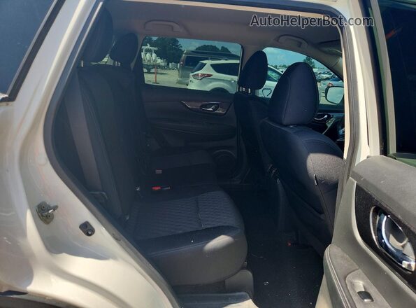 5N1AT2MT7JC770056 2018 NISSAN ROGUE White უკანა სალონის ხედი