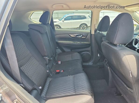 5N1AT2MT7JC795507 2018 NISSAN ROGUE Silver Widok tylnych siedzeń