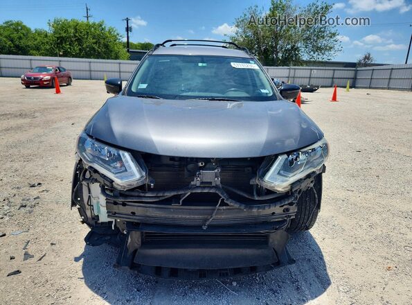 5N1AT2MT7JC795507 2018 NISSAN ROGUE Silver Widok z przodu