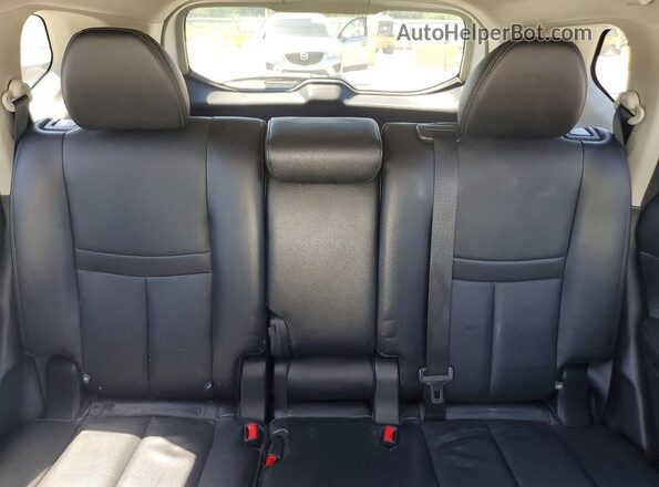 5N1AT2MT9GC739156 2016 NISSAN ROGUE White Widok tylnych siedzeń