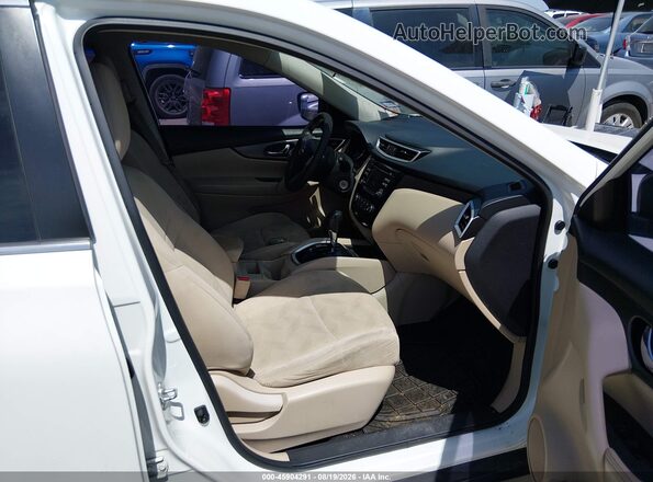5N1AT2MT9GC900749 2016 NISSAN ROGUE White Front interior view