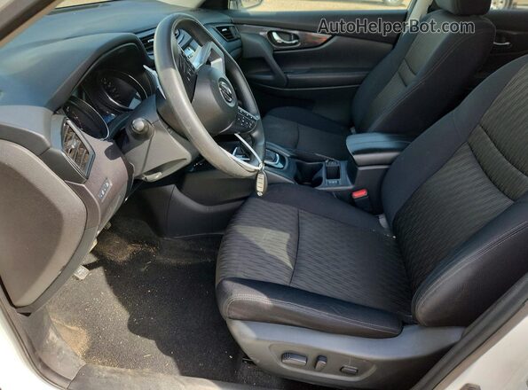 5N1AT2MT9HC753964 2017 NISSAN ROGUE Белый Вид салона спереди