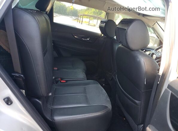 5N1AT2MT9HC799701 2017 NISSAN ROGUE Silver Հետևի նստատեղերի տեսք