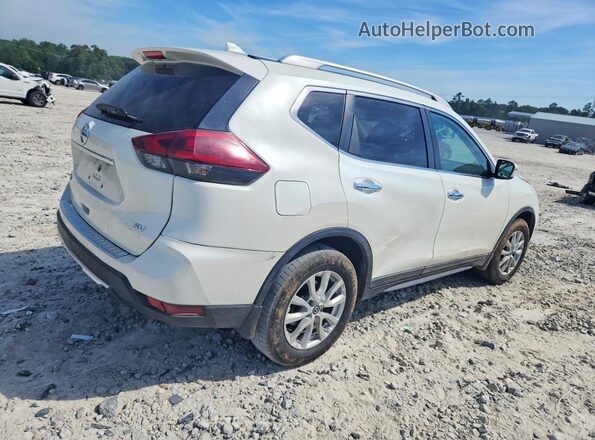 5N1AT2MT9JC774979 2018 NISSAN ROGUE White Задня права чверть