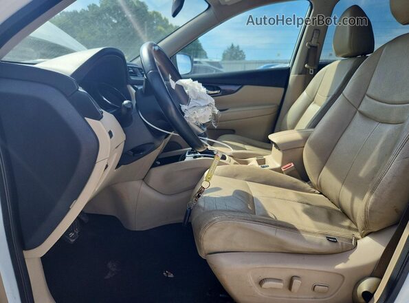 5N1AT2MT9JC774979 2018 NISSAN ROGUE White Вид салону спереду
