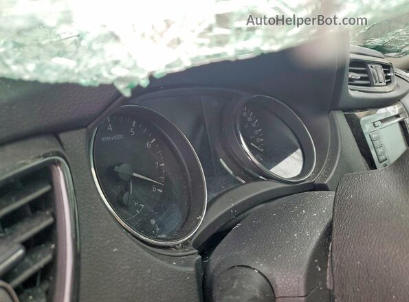 5N1AT2MTXJC806807 2018 NISSAN ROGUE Белый Вид щитка приборов