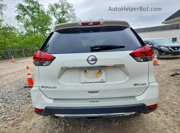 5N1AT2MV0HC798468 2017 NISSAN ROGUE Белый Вид сзади
