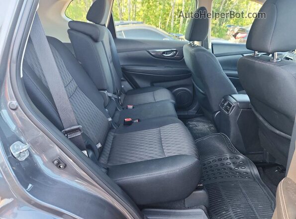 5N1AT2MV0JC777173 2018 NISSAN ROGUE Gray Вид задньої частини салону