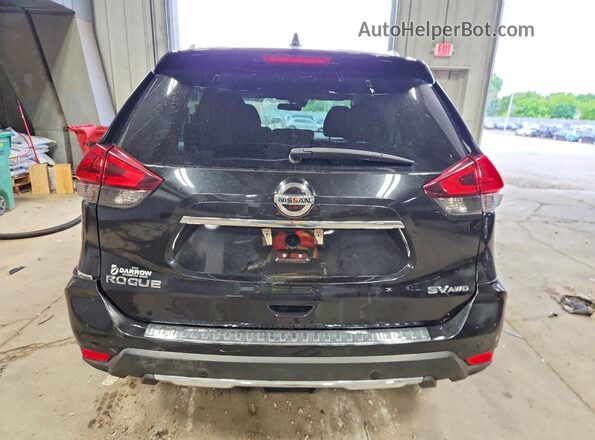 5N1AT2MV0LC805976 2020 NISSAN ROGUE Black Widok z tyłu