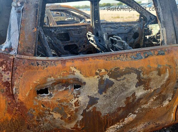 5N1AT2MV1HC773501 2017 NISSAN ROGUE Burn Widok wnętrza z tyłu