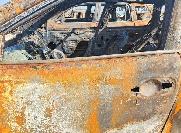 5N1AT2MV1HC773501 2017 NISSAN ROGUE Burn Widok wnętrza z przodu