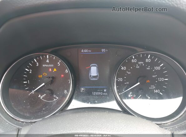 5N1AT2MV1JC802162 2018 NISSAN ROGUE White Widok tylnych siedzeń