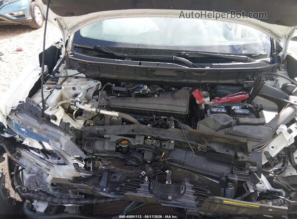 5N1AT2MV1JC826655 2018 NISSAN ROGUE White Հետևի տեսք