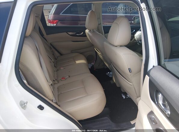 5N1AT2MV1JC826655 2018 NISSAN ROGUE White VIN կոդի պիտակի տեսք