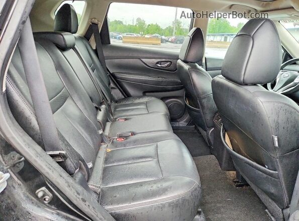 5N1AT2MV2GC860631 2016 NISSAN ROGUE Black Rear interior view