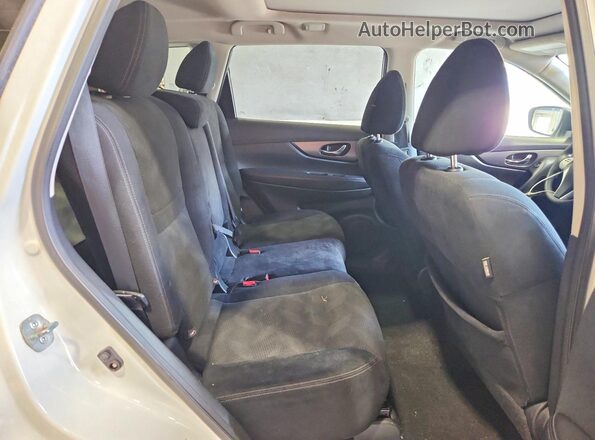 5N1AT2MV2GC899154 2016 NISSAN ROGUE White Widok wnętrza z tyłu