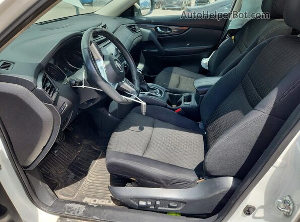 5N1AT2MV2HC766556 2017 NISSAN ROGUE White Вид салону спереду