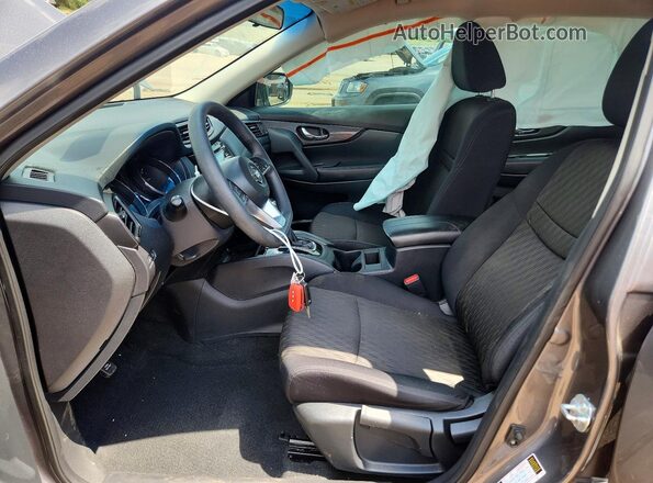 5N1AT2MV2HC795278 2017 NISSAN ROGUE Gray Front interior view