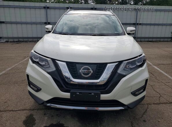 5N1AT2MV2HC796222 2017 NISSAN ROGUE Белый Вид спереди