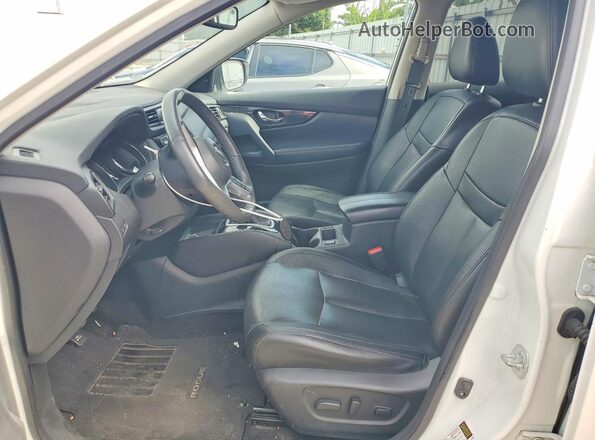 5N1AT2MV2HC796222 2017 NISSAN ROGUE Белый Вид салона спереди