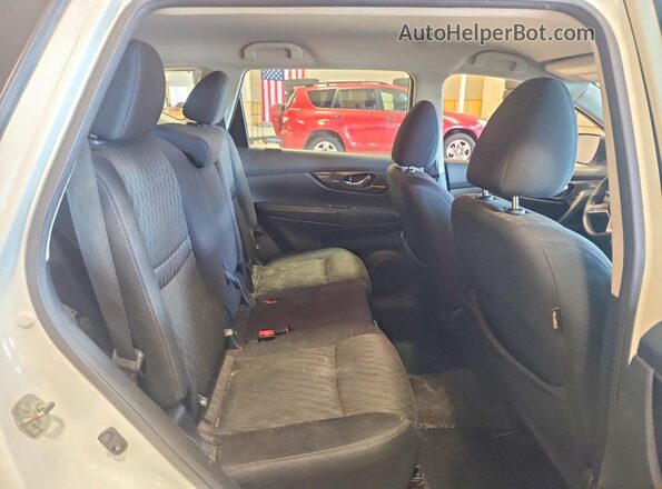 5N1AT2MV2HC798729 2017 NISSAN ROGUE White უკანა სალონის ხედი