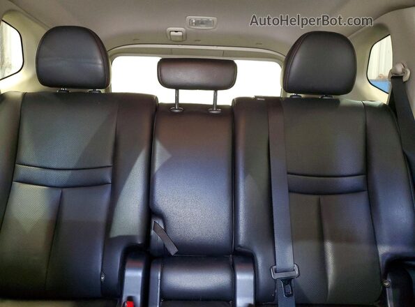 5N1AT2MV2HC821846 2017 NISSAN ROGUE White Հետևի նստատեղերի տեսք
