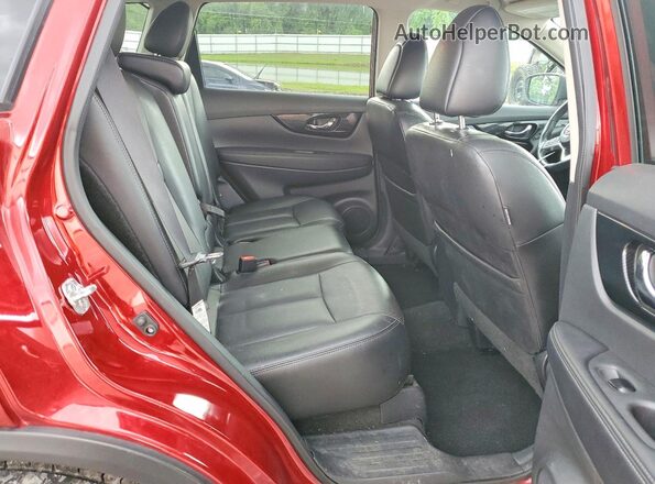 5N1AT2MV2JC736026 2018 NISSAN ROGUE Red Rear interior view