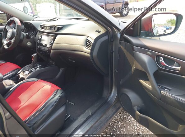 5N1AT2MV2JC841309 2018 NISSAN ROGUE Gray Vista interior delantera