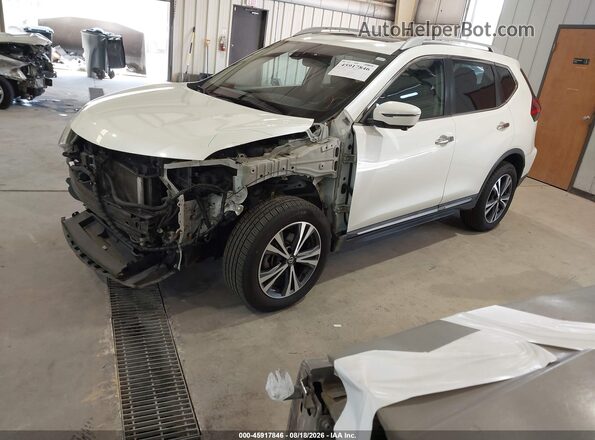 5N1AT2MV3HC780353 2017 NISSAN ROGUE White Передня ліва чверть