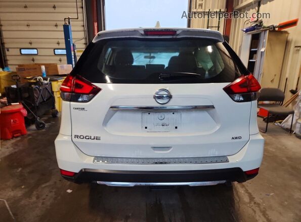 5N1AT2MV3HC784564 2017 NISSAN ROGUE Белый Вид сзади
