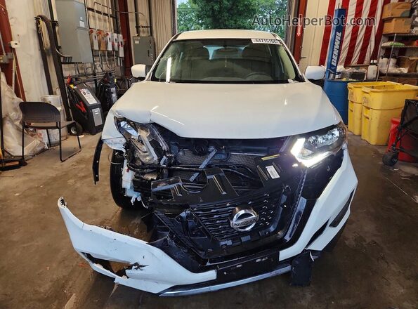 5N1AT2MV3HC784564 2017 NISSAN ROGUE Белый Вид спереди