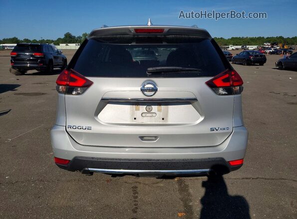 5N1AT2MV3HC845766 2017 NISSAN ROGUE Silver Вид ззаду