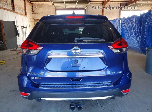 5N1AT2MV3HC885670 2017 NISSAN ROGUE Blue Rear view