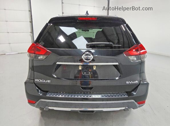 5N1AT2MV3JC810666 2018 NISSAN ROGUE Black Rear view