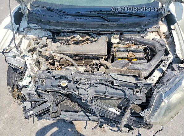 5N1AT2MV4GC884946 2016 NISSAN ROGUE White Вид задньої частини салону