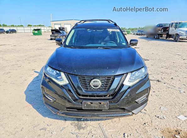 5N1AT2MV4JC802883 2018 NISSAN ROGUE Черный Вид спереди