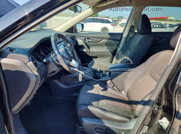 5N1AT2MV4JC802883 2018 NISSAN ROGUE Черный Вид салона спереди