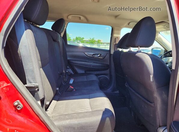 5N1AT2MV4JC806044 2018 NISSAN ROGUE Red უკანა სავარძლების ხედი
