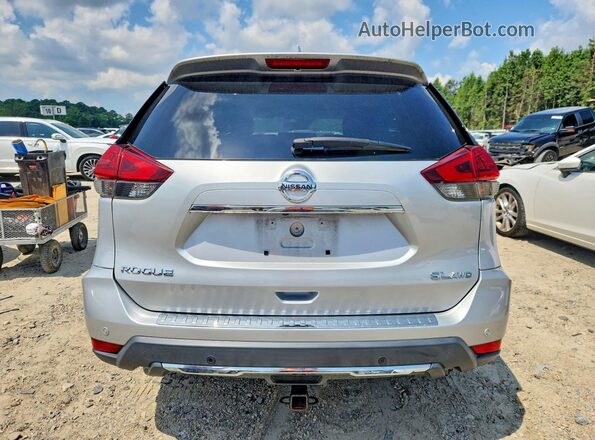 5N1AT2MV4KC783933 2019 NISSAN ROGUE Серебряный Вид сзади