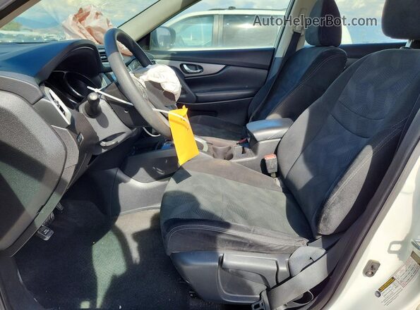 5N1AT2MV5GC807146 2016 NISSAN ROGUE Белый Вид салона спереди