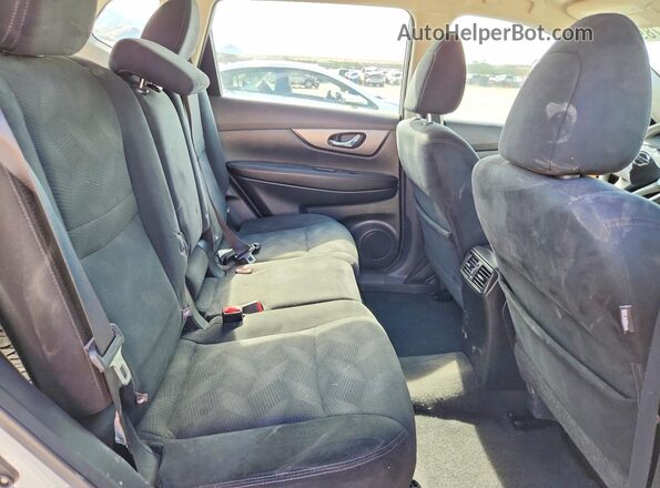 5N1AT2MV5GC807146 2016 NISSAN ROGUE Белый Вид задних сидений