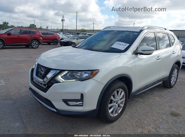 5N1AT2MV5HC849558 2017 NISSAN ROGUE Белый Вид спереди