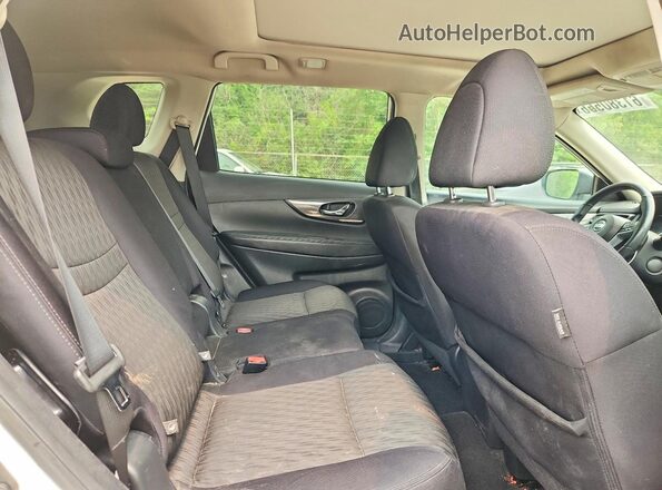 5N1AT2MV5HC880213 2017 NISSAN ROGUE Beige Rear interior view