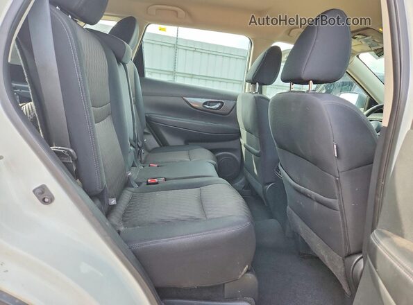 5N1AT2MV6HC843123 2017 NISSAN ROGUE White Вид задньої частини салону