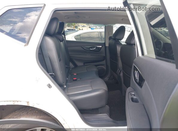 5N1AT2MV6HC846944 2017 NISSAN ROGUE White Vista de la etiqueta del VIN