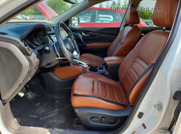5N1AT2MV6JC701988 2018 NISSAN ROGUE White წინა სალონის ხედი
