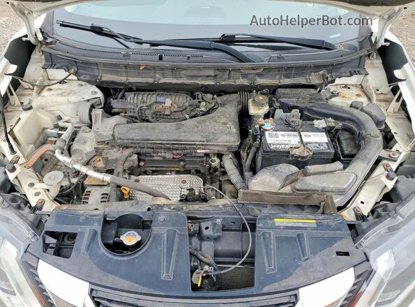 5N1AT2MV7HC768481 2017 NISSAN ROGUE White Engine compartment view