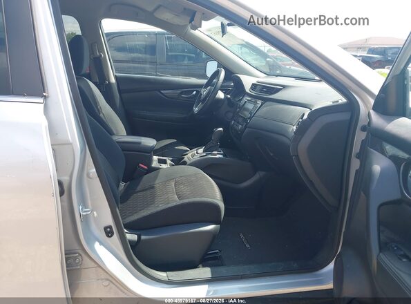 5N1AT2MV7JC802490 2018 NISSAN ROGUE Silver Vista interior delantera