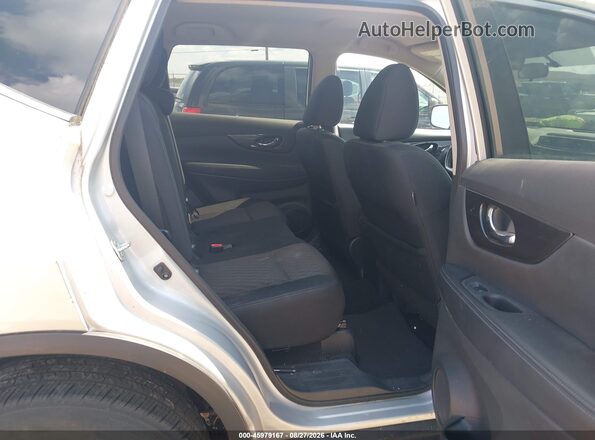 5N1AT2MV7JC802490 2018 NISSAN ROGUE Silver Vista de la etiqueta del VIN